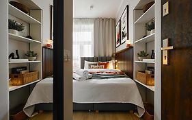 UR4N Apartment - Konarskiego